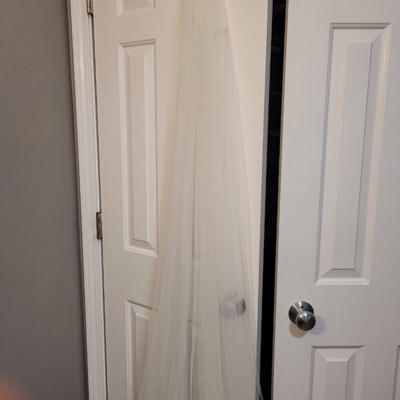 NWT Cathedral Veil in Diamond White - Picture 6 of 6